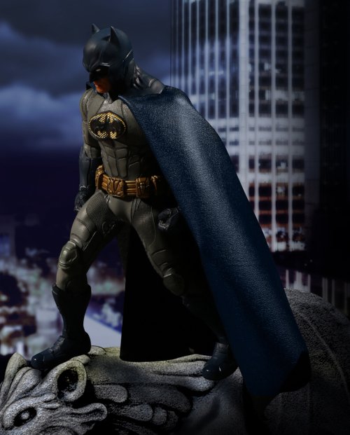 Mezco -- DC Comics: Sovereign Knight Batman (Blue Costume) Action Figure 